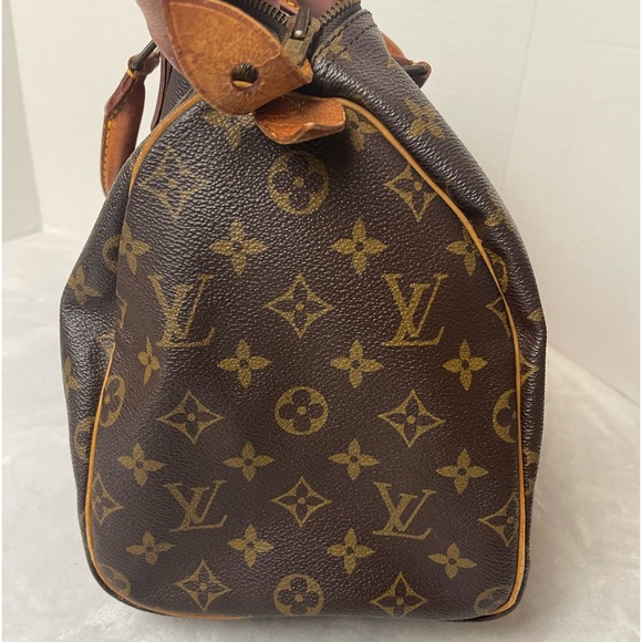 EUC LOUIS VUITTON MONOGRAM SPEEDY 30 - Picture 6 of 16